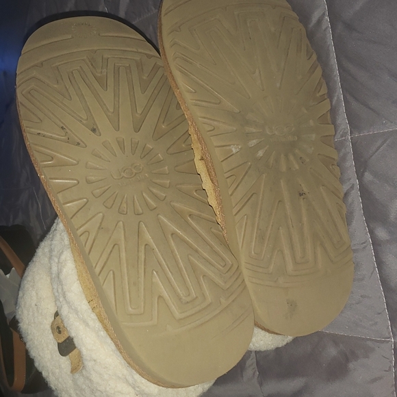 Ugg boots - Picture 2 of 4